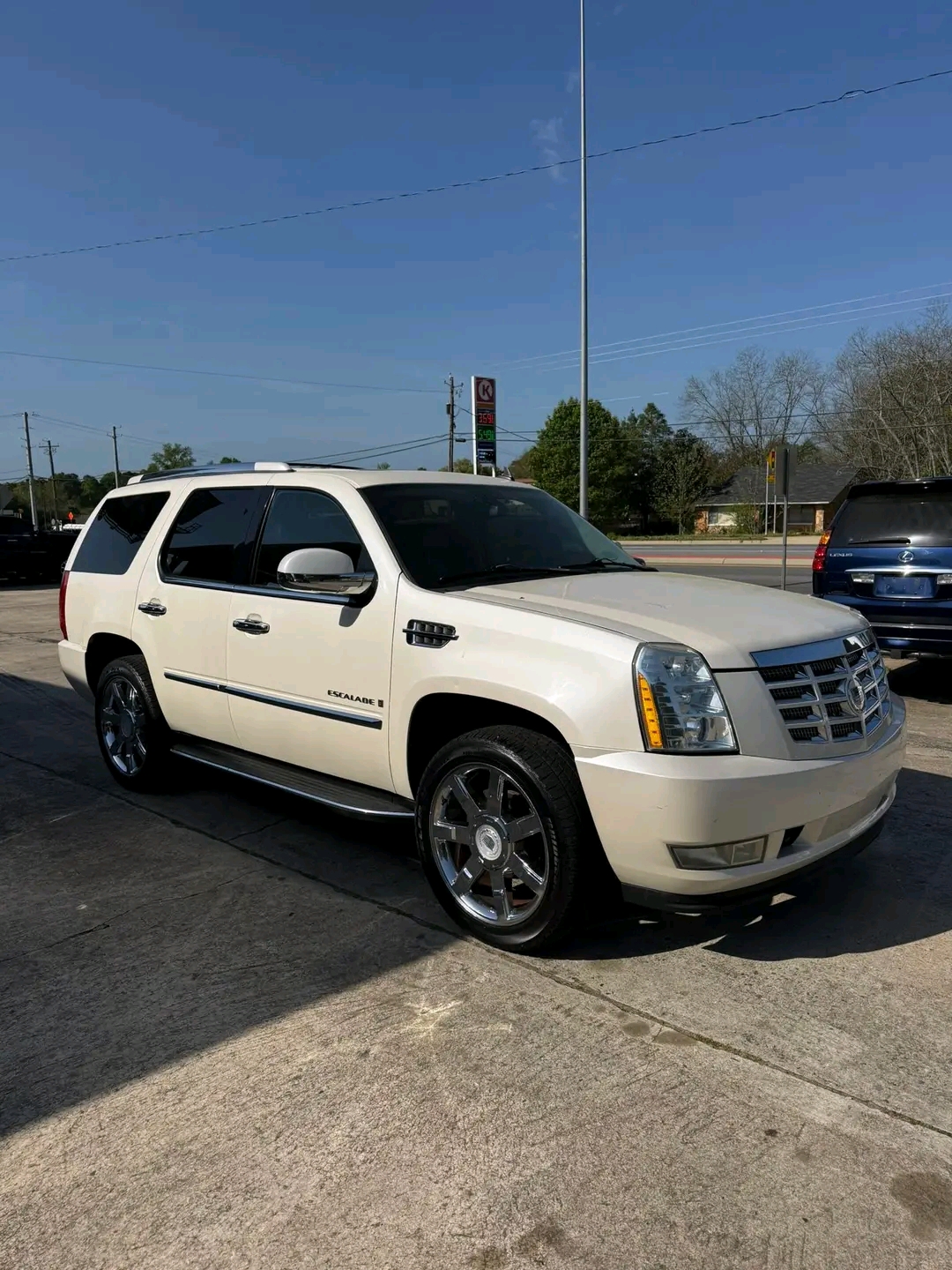 
								Cadillac Escalade full									