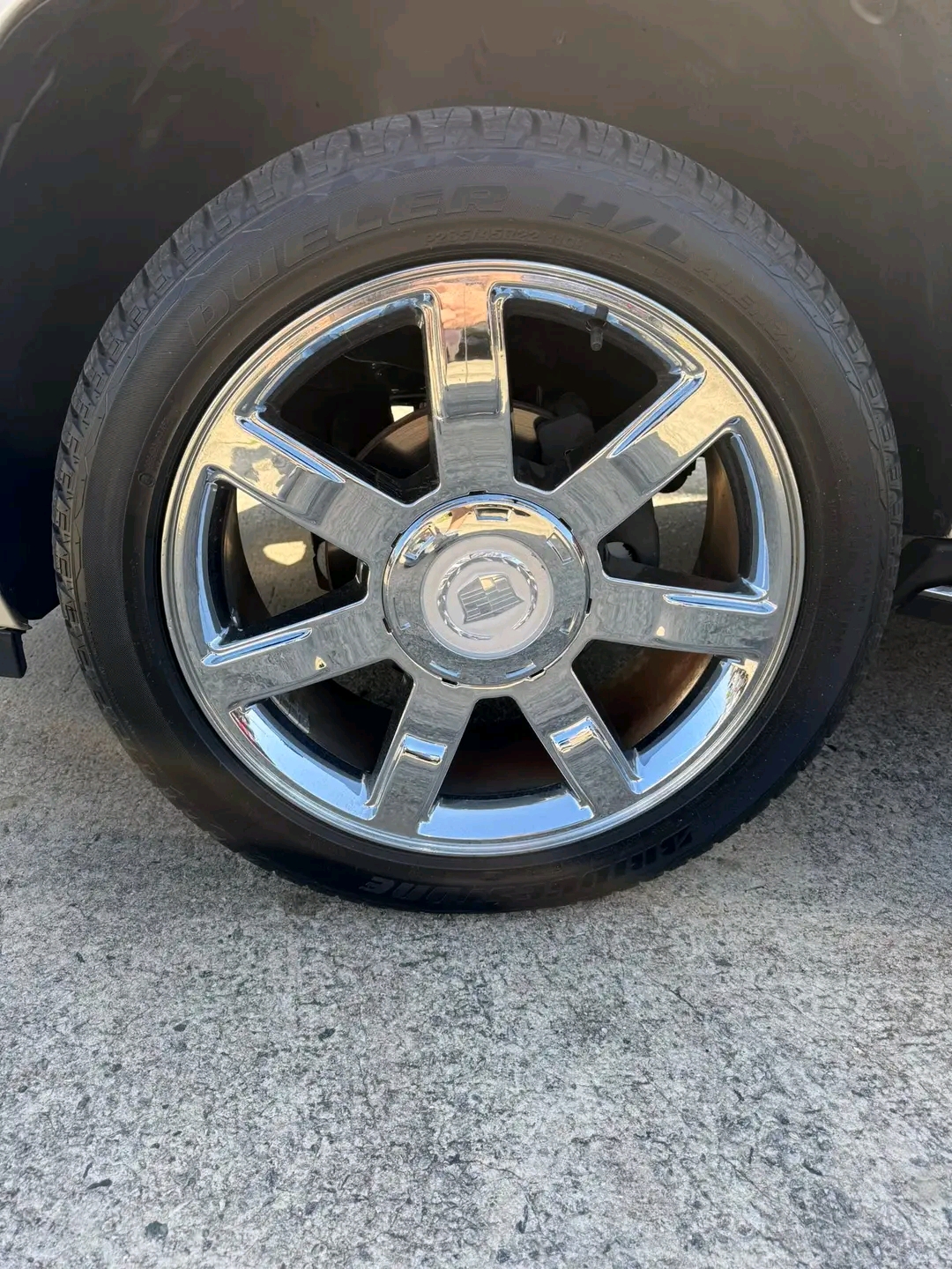 
								Cadillac Escalade full									