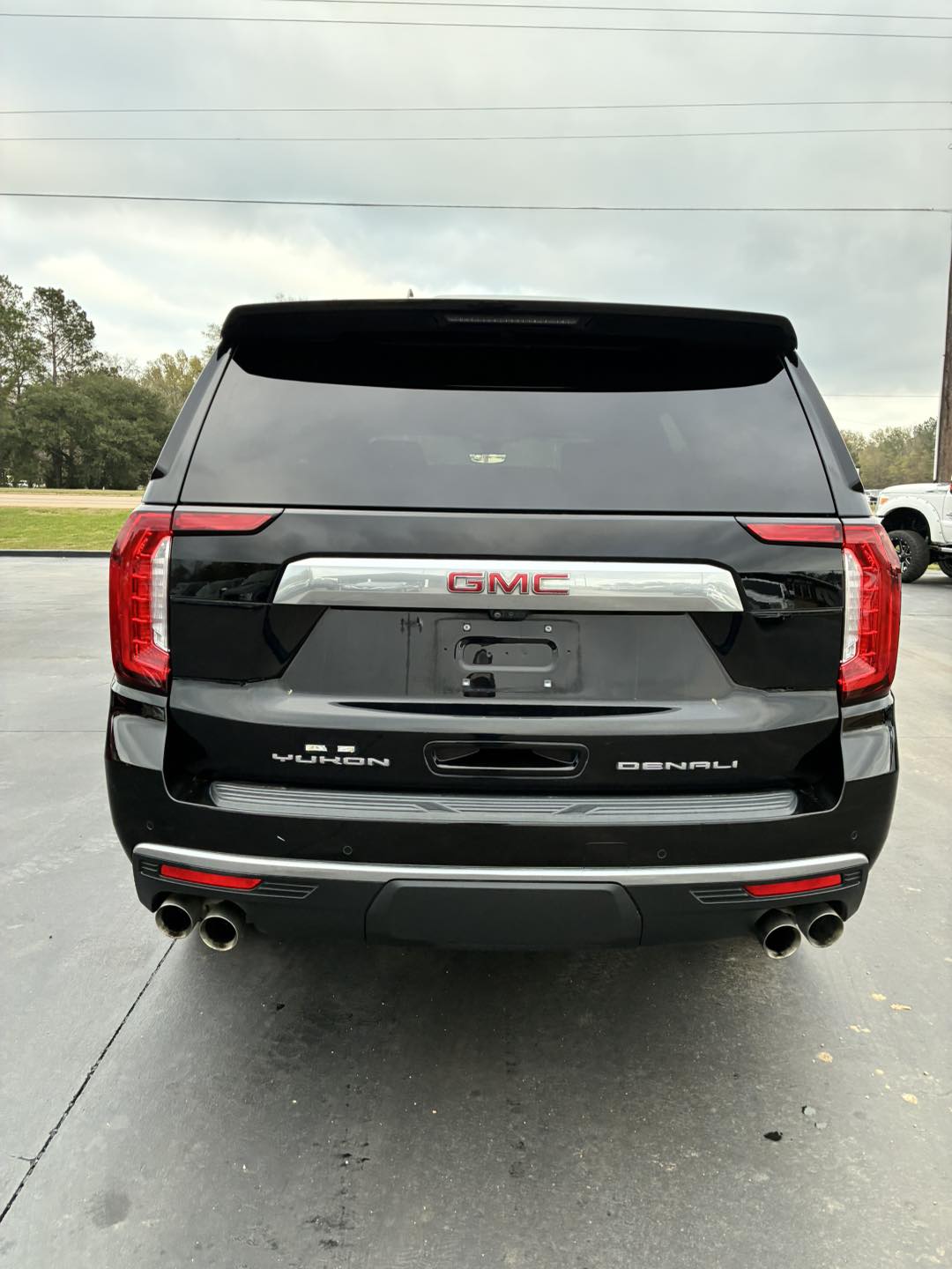 
								GMC YUKON DENALI full									