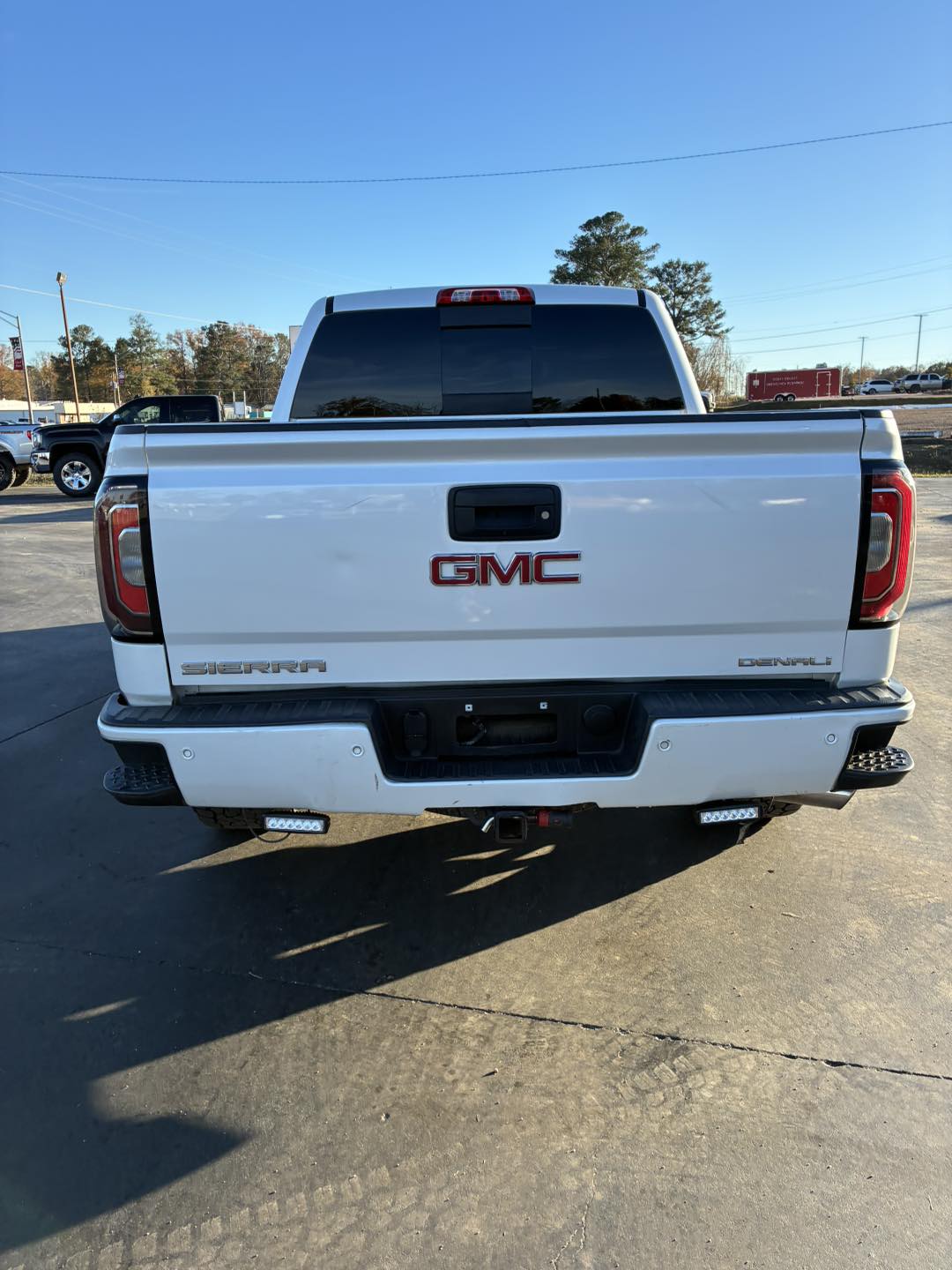
								GMC SIERRA 1500 DENALI full									