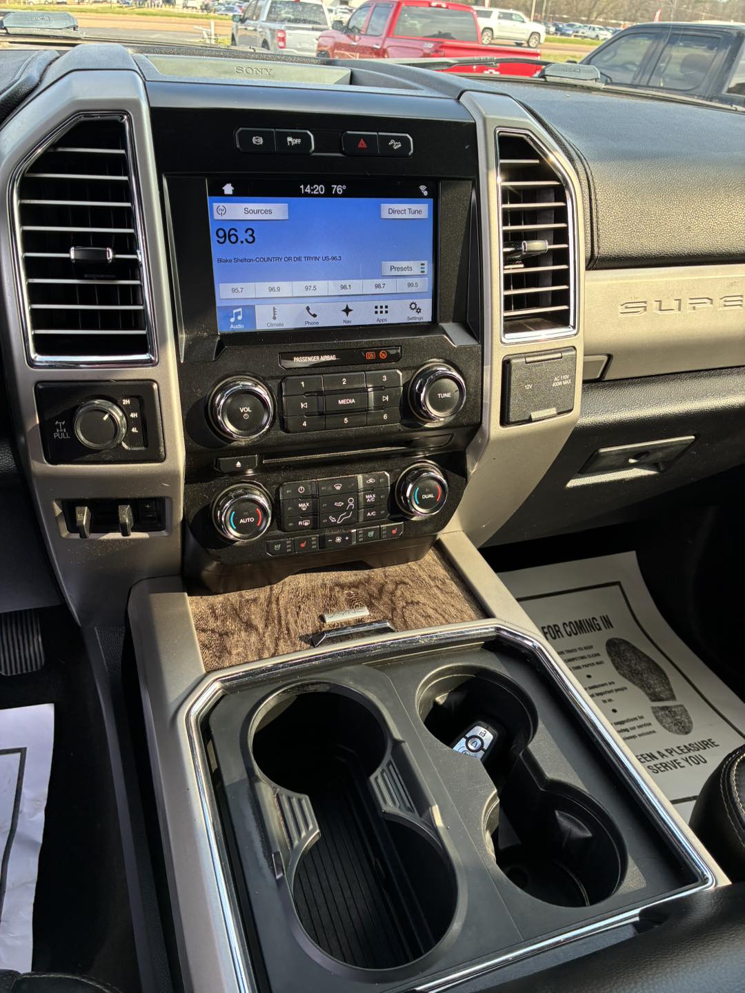 
								FORD F250 Superduty Lariat full									