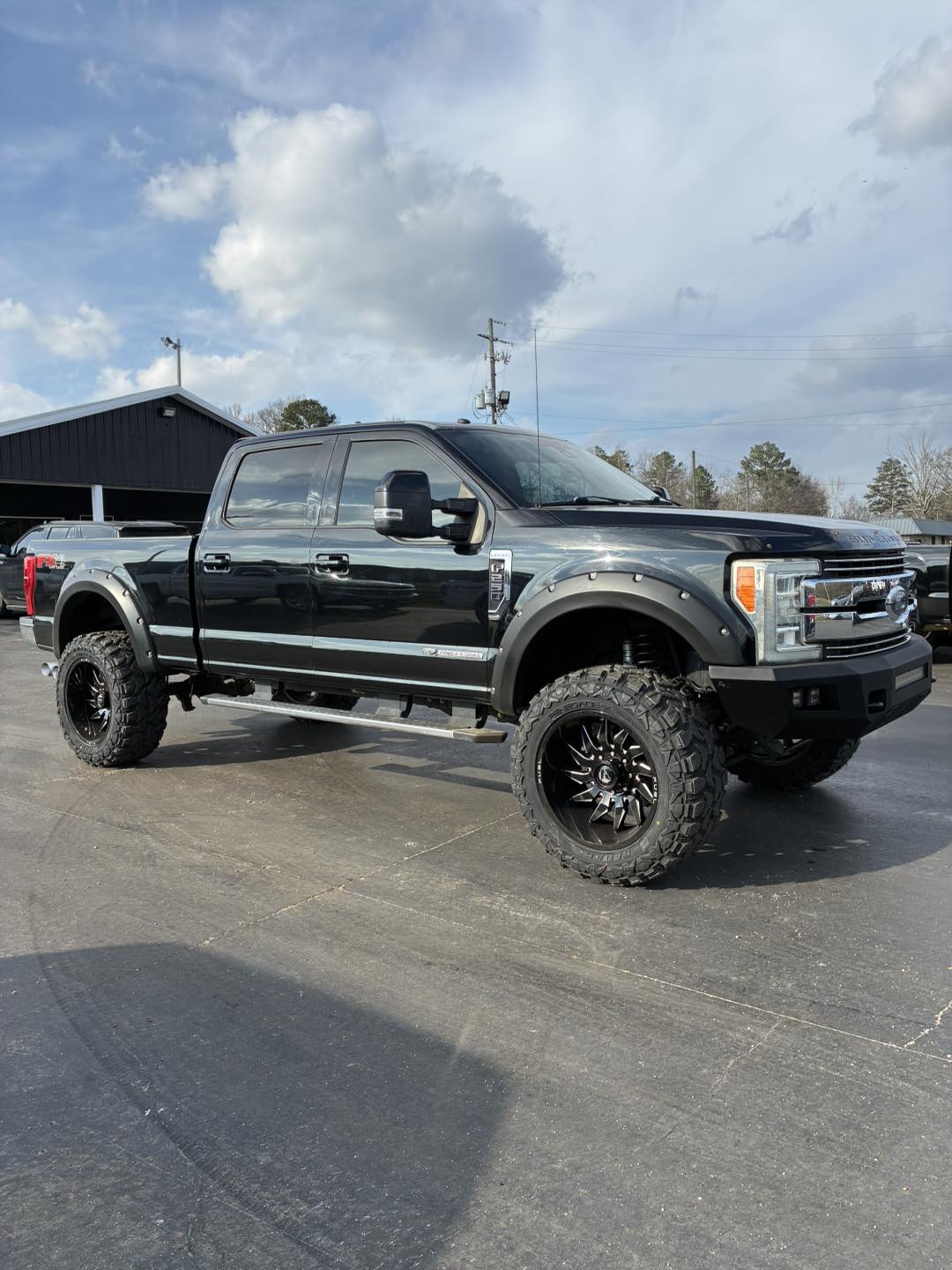 
								FORD F250 Superduty Lariat full									