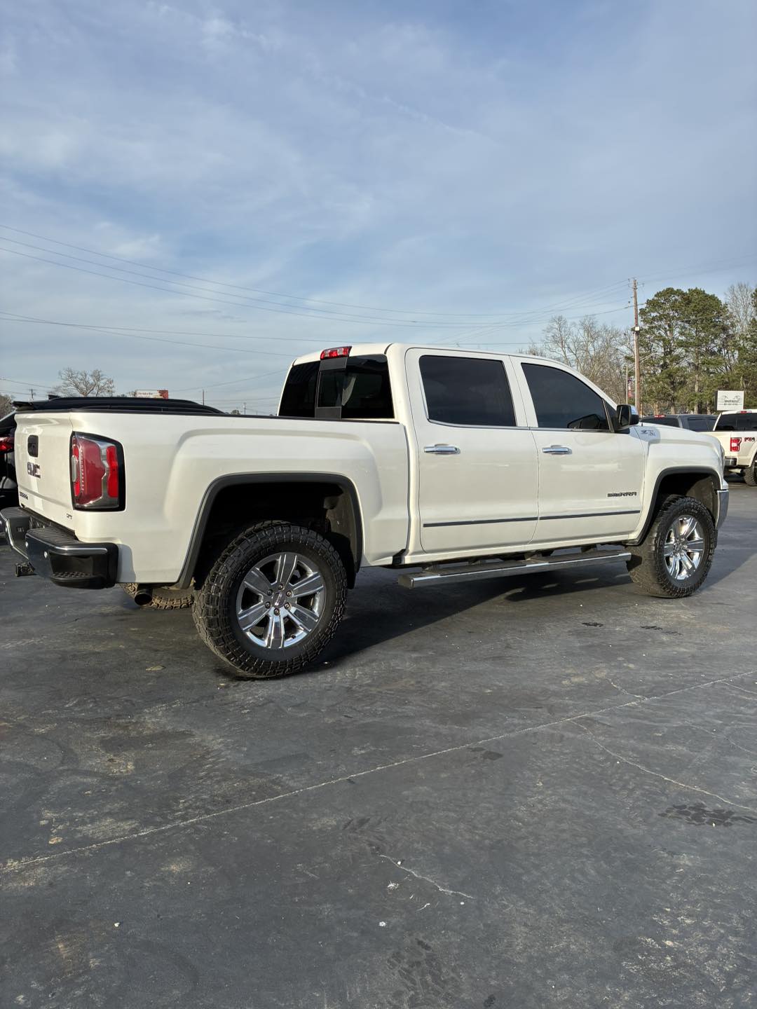 
								GMC SIERRA 1500 SLT 4×4 full									