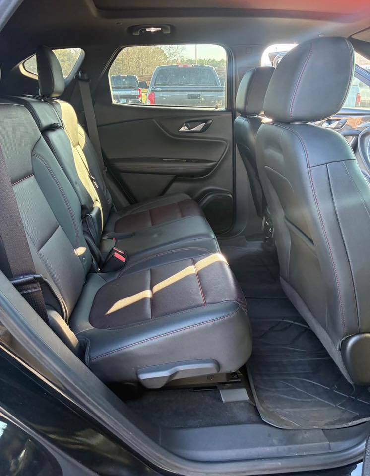 
								Chevrolet Blazer RS full									