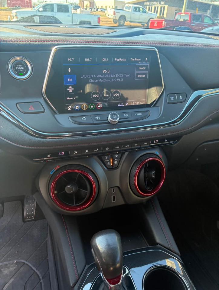 
								Chevrolet Blazer RS full									