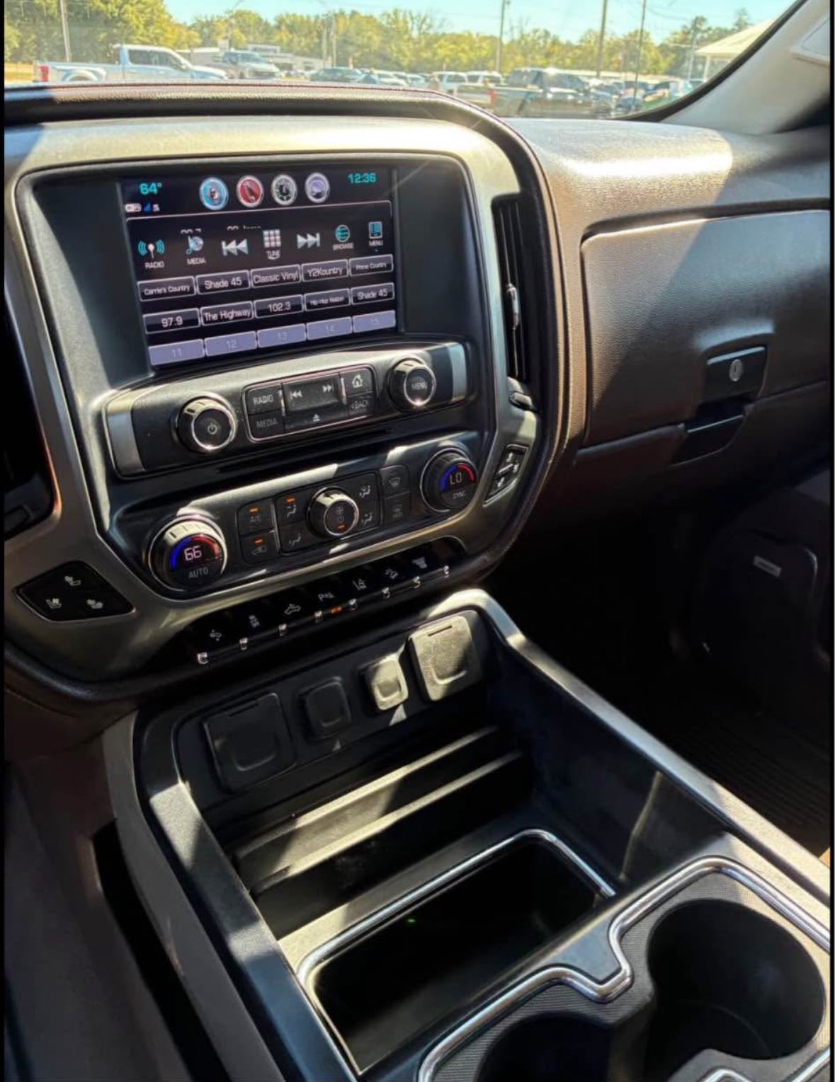 
								Chevrolet Silverado 2500HD 4×4 full									