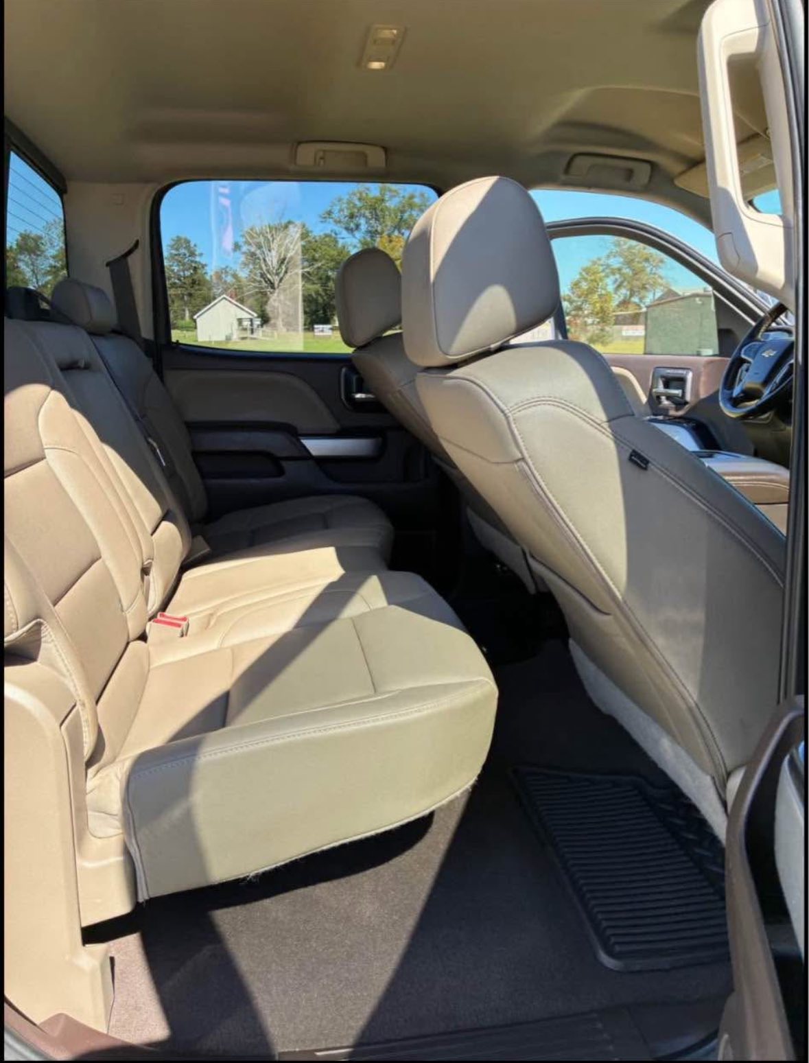 
								Chevrolet Silverado 2500HD 4×4 full									