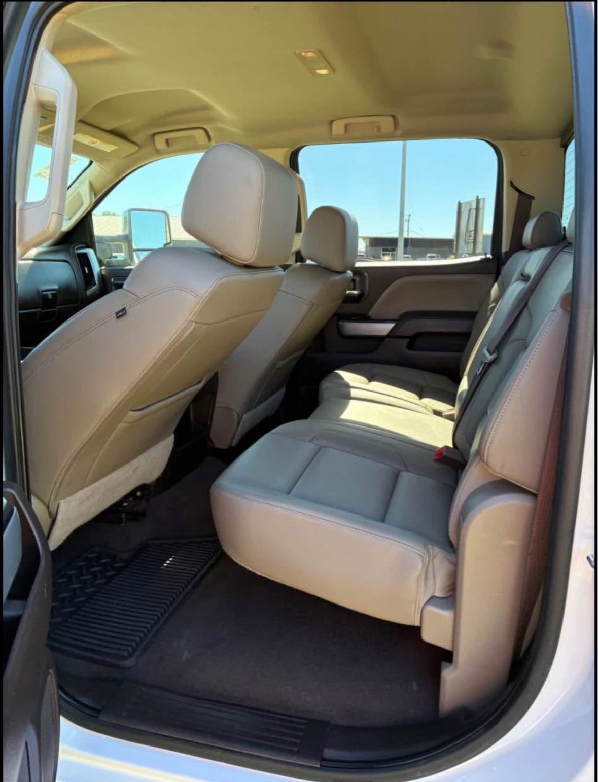 
								Chevrolet Silverado 2500HD 4×4 full									