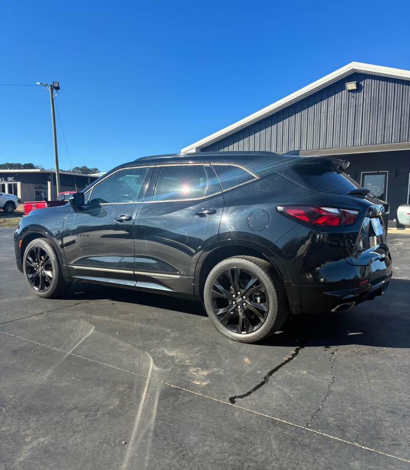 
								Chevrolet Blazer RS full									