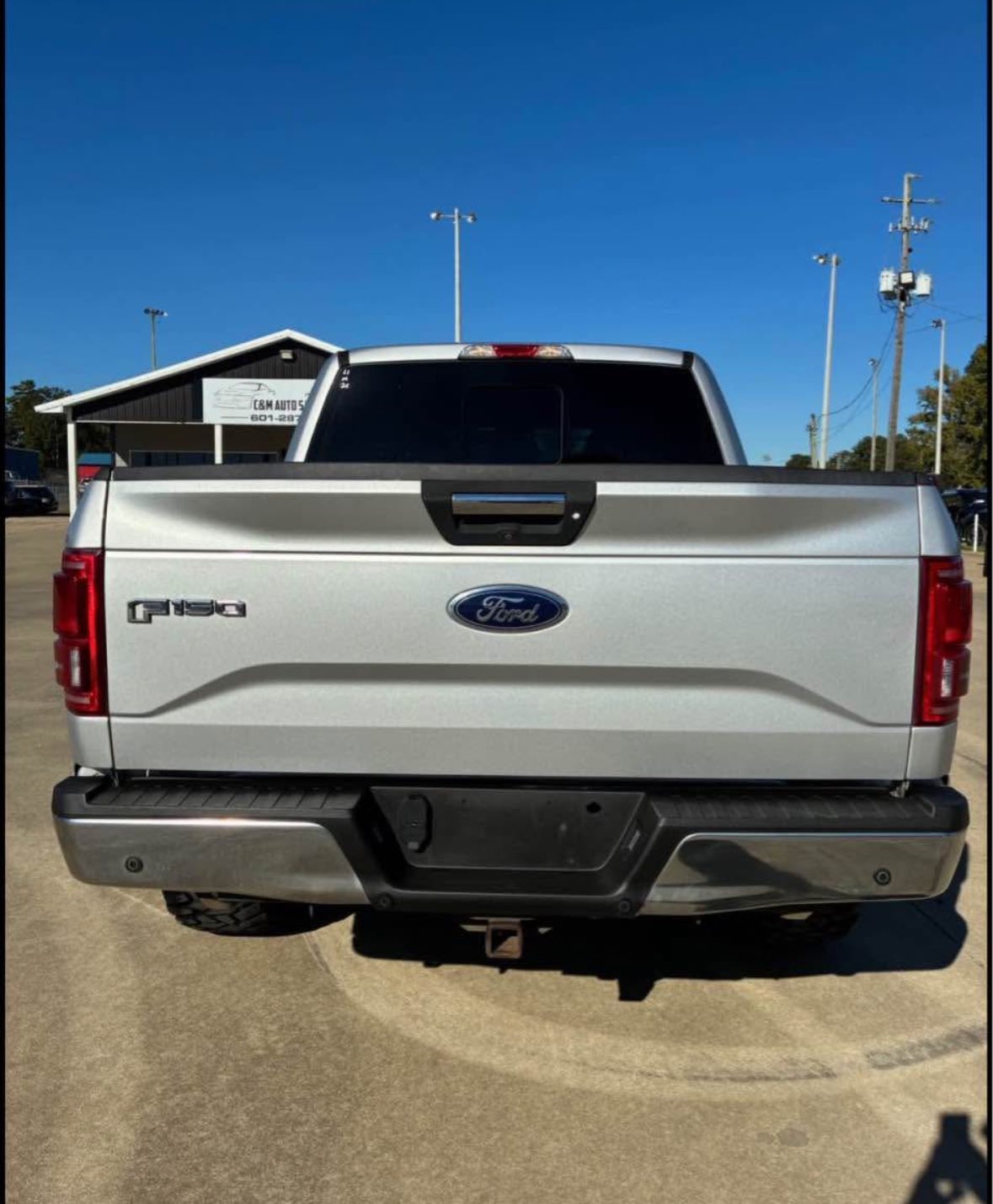 
								Ford F-150 XLT 4×4 full									