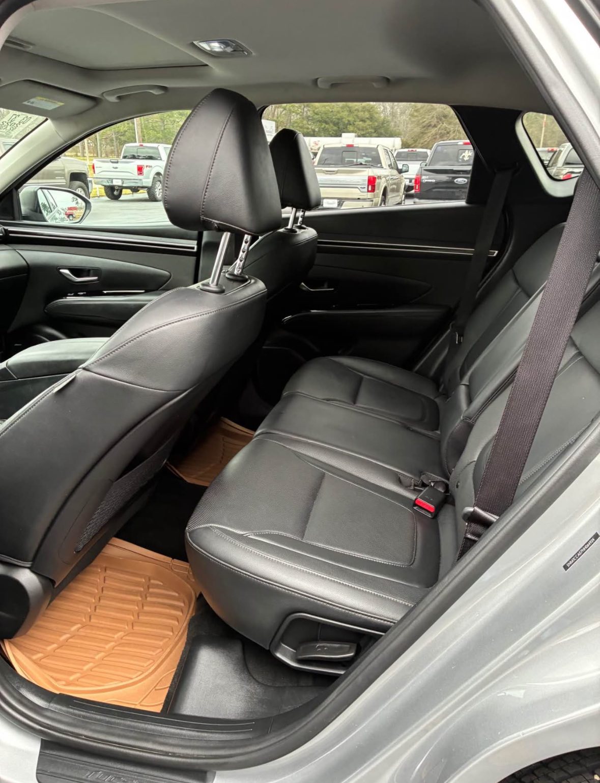 
								Hyundai Tucson SEL full									