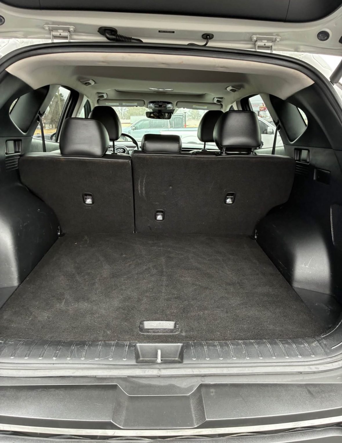 
								Hyundai Tucson SEL full									