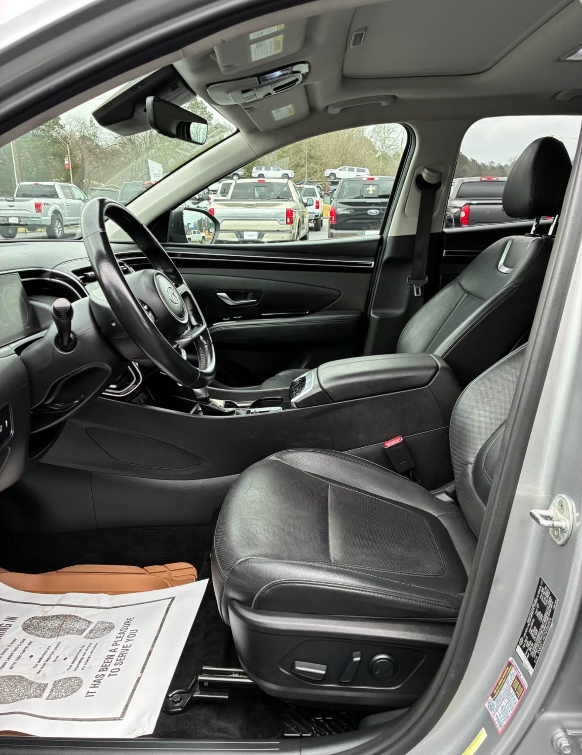 
								Hyundai Tucson SEL full									