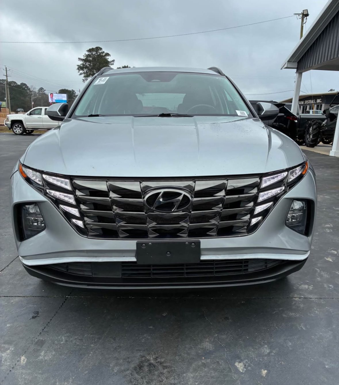 
								Hyundai Tucson SEL full									