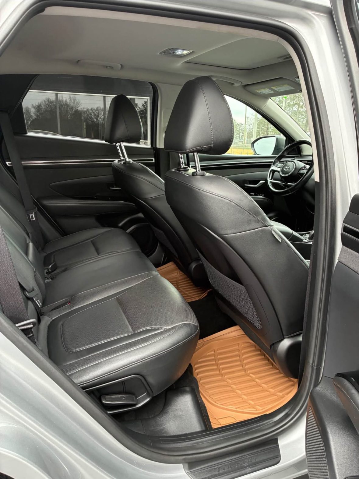 
								Hyundai Tucson SEL full									