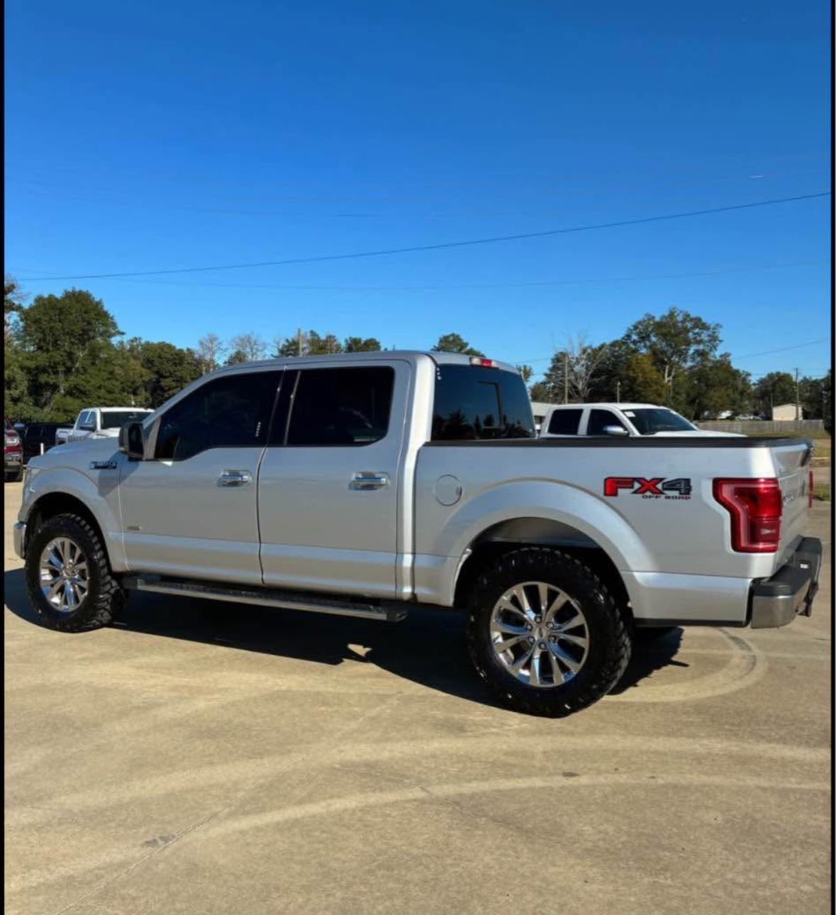 
								Ford F-150 XLT 4×4 full									