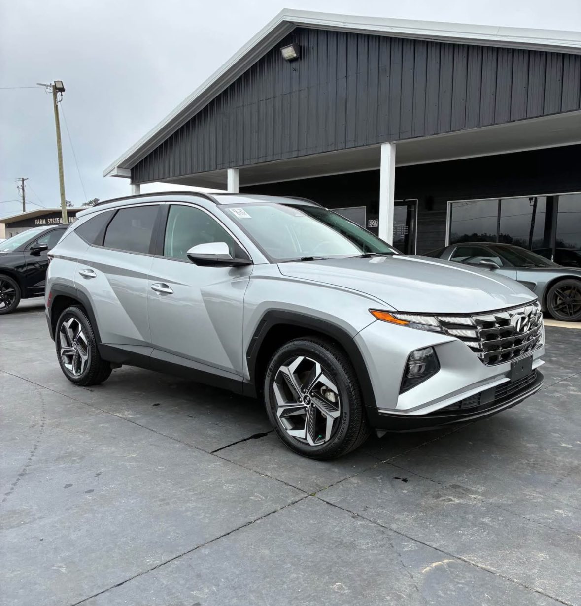 
								Hyundai Tucson SEL full									