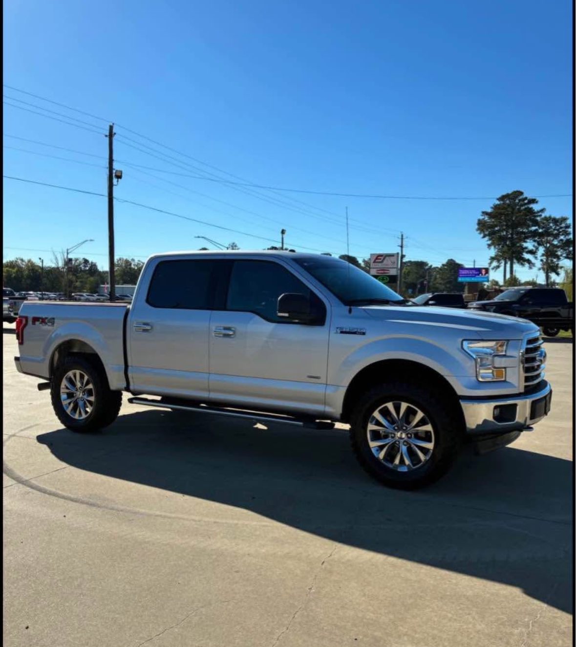 
								Ford F-150 XLT 4×4 full									
